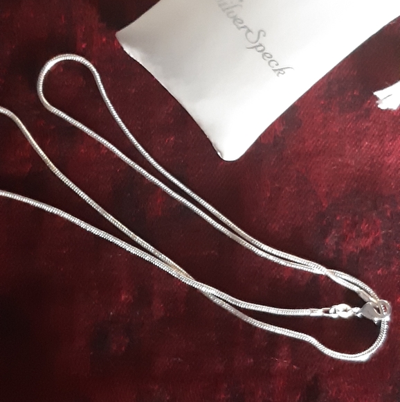 New. 26 inch silver chain. - Picture 2 of 7